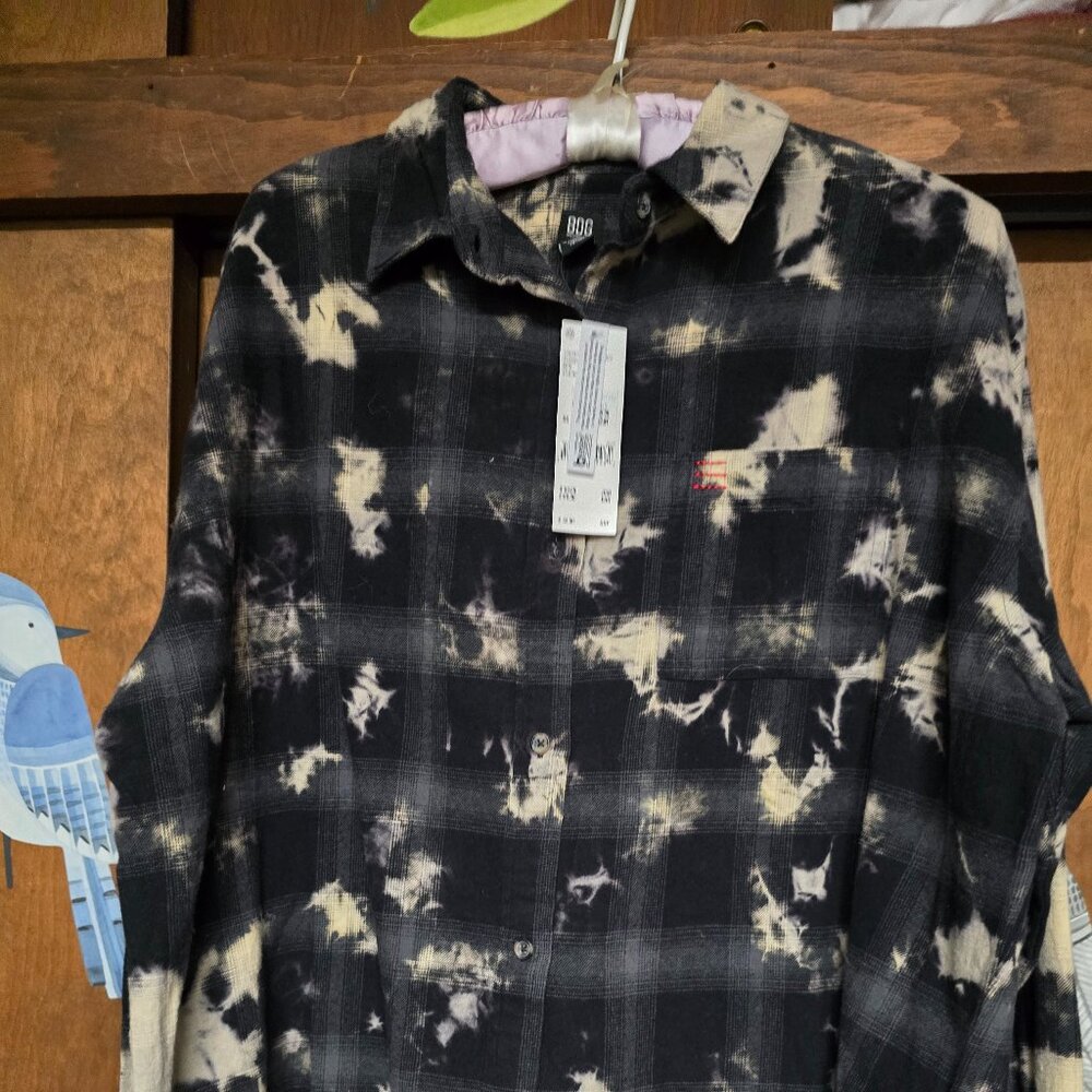 New with tags BDG Urban Outfitters Bleach washed flannel shirt oversized xs
